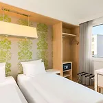 Hotel Nh Potsdamer Platz 4*