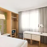 Nh Potsdamer Platz Отель Берлин