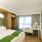 Nh Potsdamer Platz Hotel 4*