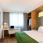 Nh Potsdamer Platz 4* Берлин