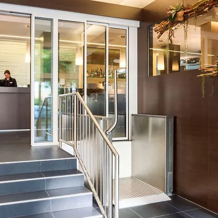 Nh Potsdamer Platz Hotel 4*