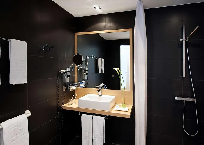 Hotel Nh Potsdamer Platz 4*