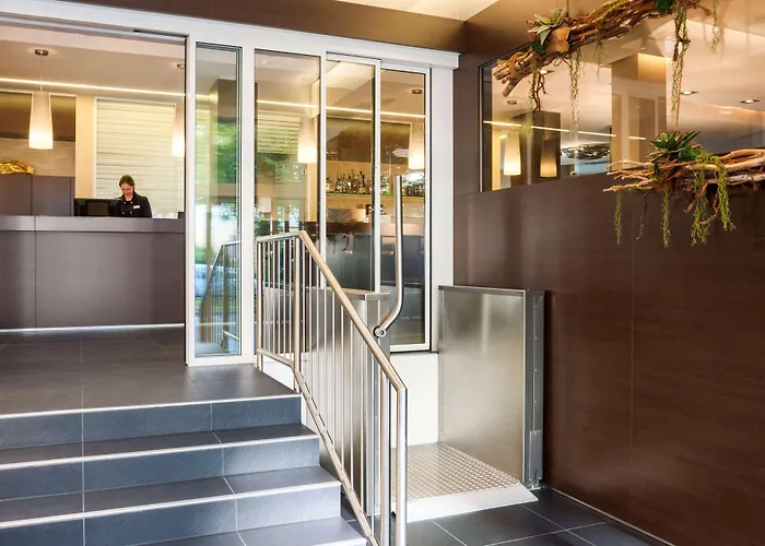 Nh Potsdamer Platz Hotel 4*