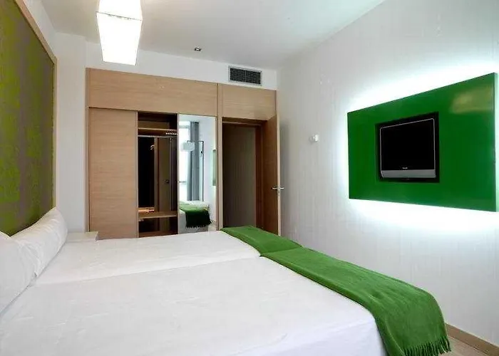 Nh Potsdamer Platz Hotel 4*