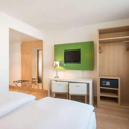 Nh Potsdamer Platz 4*