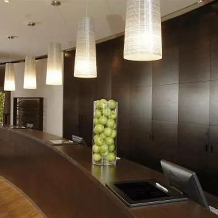 호텔 Nh Potsdamer Platz 4*