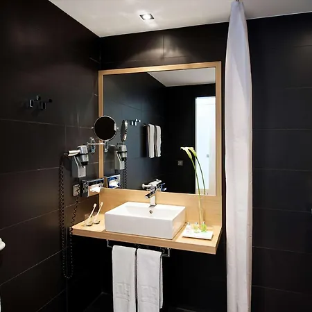 Hotell Nh Potsdamer Platz 4*