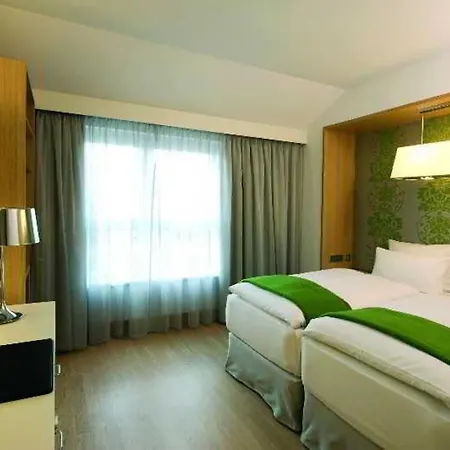 Hotell Nh Potsdamer Platz 4*