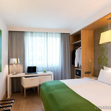 Nh Potsdamer Platz 4* Berlín