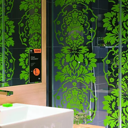 Hotell Nh Potsdamer Platz 4*